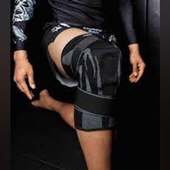 Anaconda Fightwear - Black Knee Brace Support - Picture 1 of 6